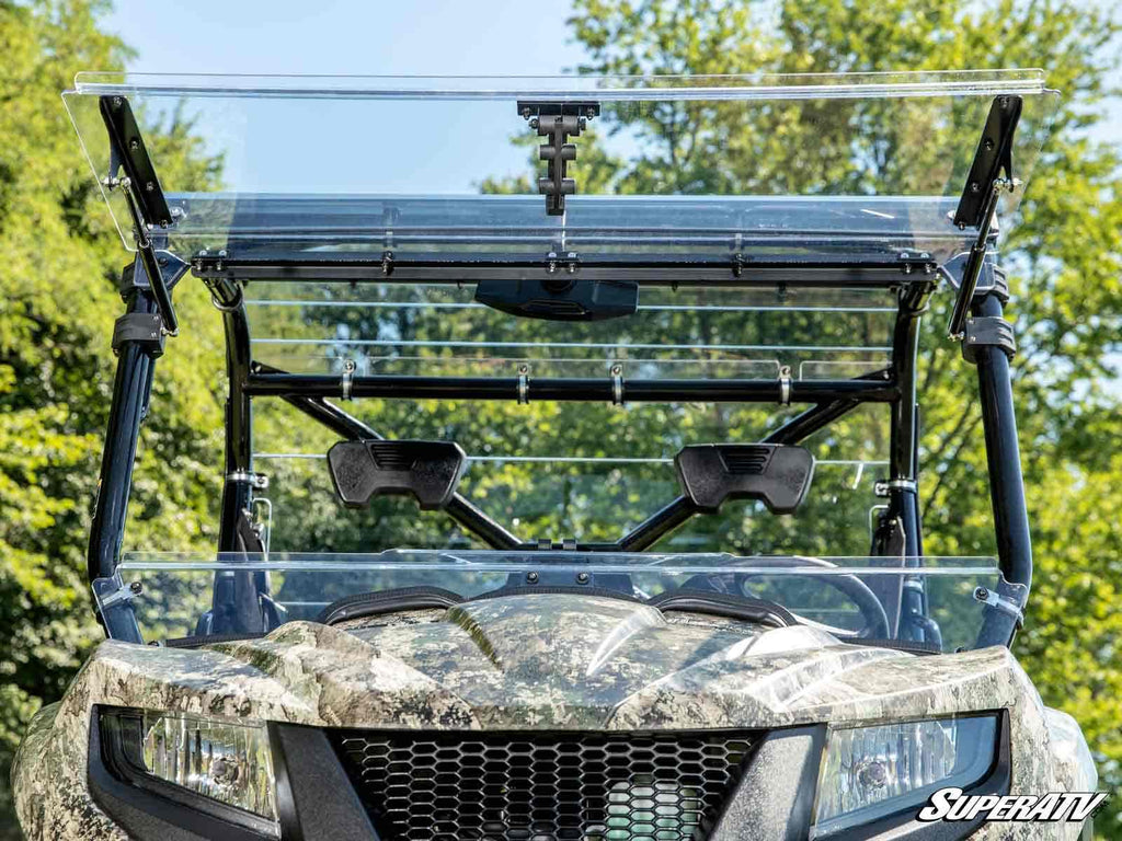Tracker 500S Scratch-Resistant Flip Windshield