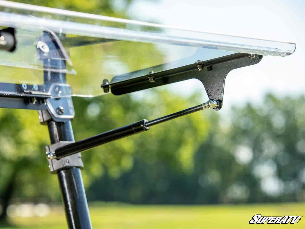 Tracker 500S Scratch-Resistant Flip Windshield